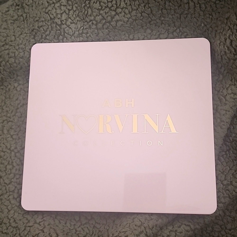 Norvina Pro pigment Pallette Vol 4
